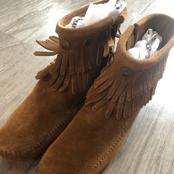 Minnetonka Double-Fringe Side Zip Boot - Picture 2 of 8